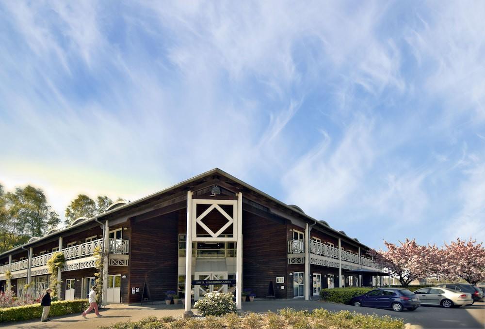 Comwell Kongebrogaarden Hotel Middelfart Exterior photo