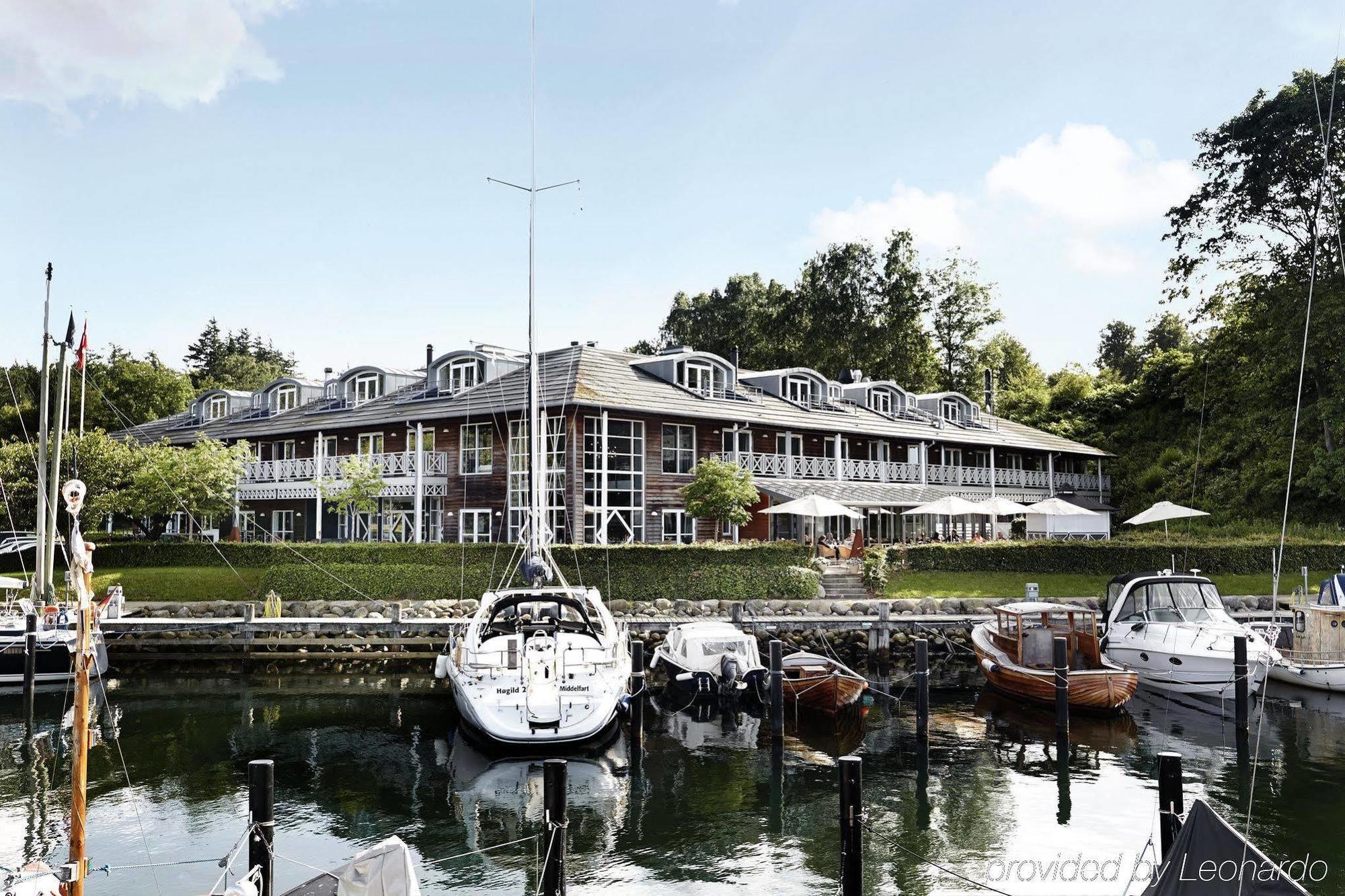 Comwell Kongebrogaarden Hotel Middelfart Exterior photo